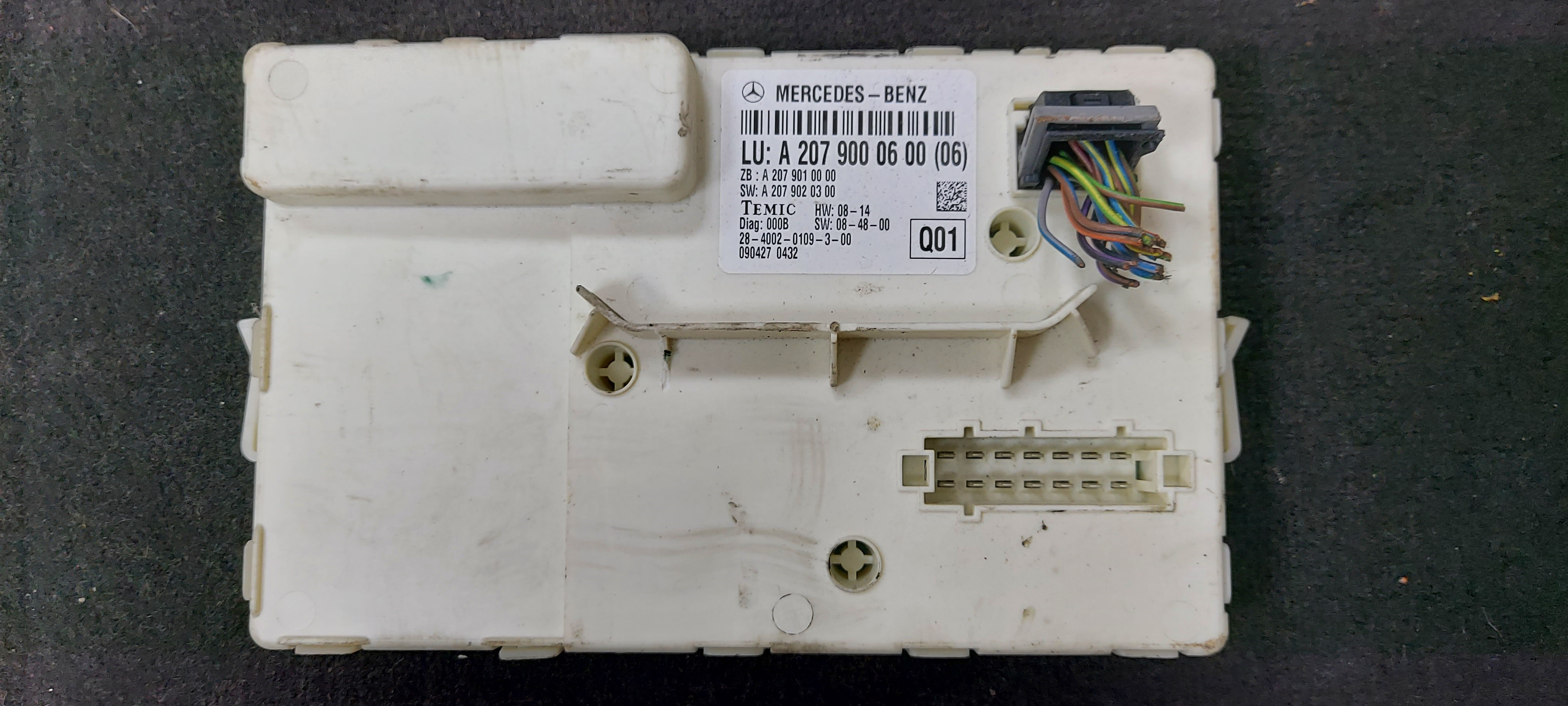 10-17 Control Unit - Mercedes-Benz E Coupe (207-900-44-00) - #B003