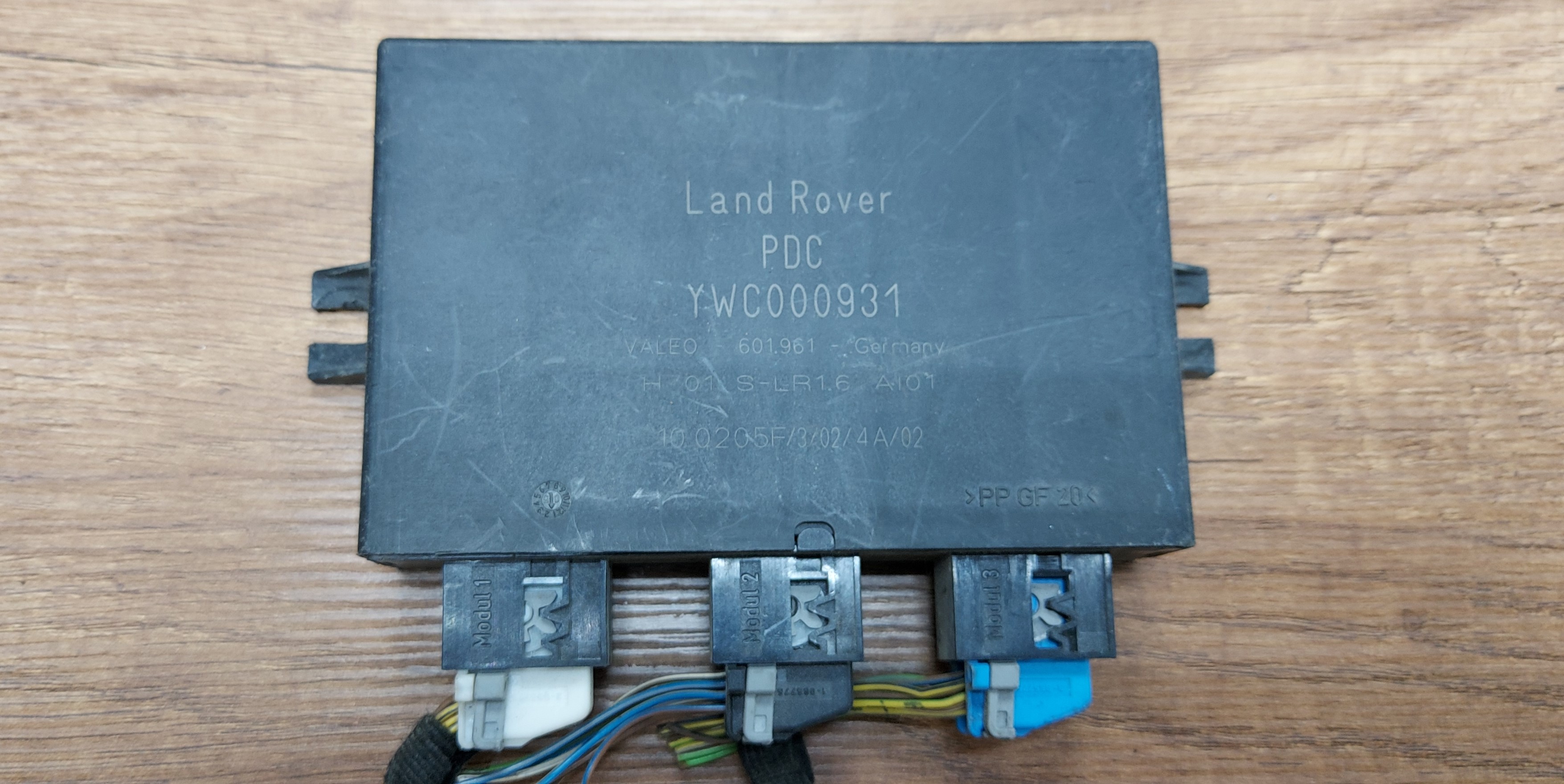 Control Module - Land-Rover (YWC000931) - #B002