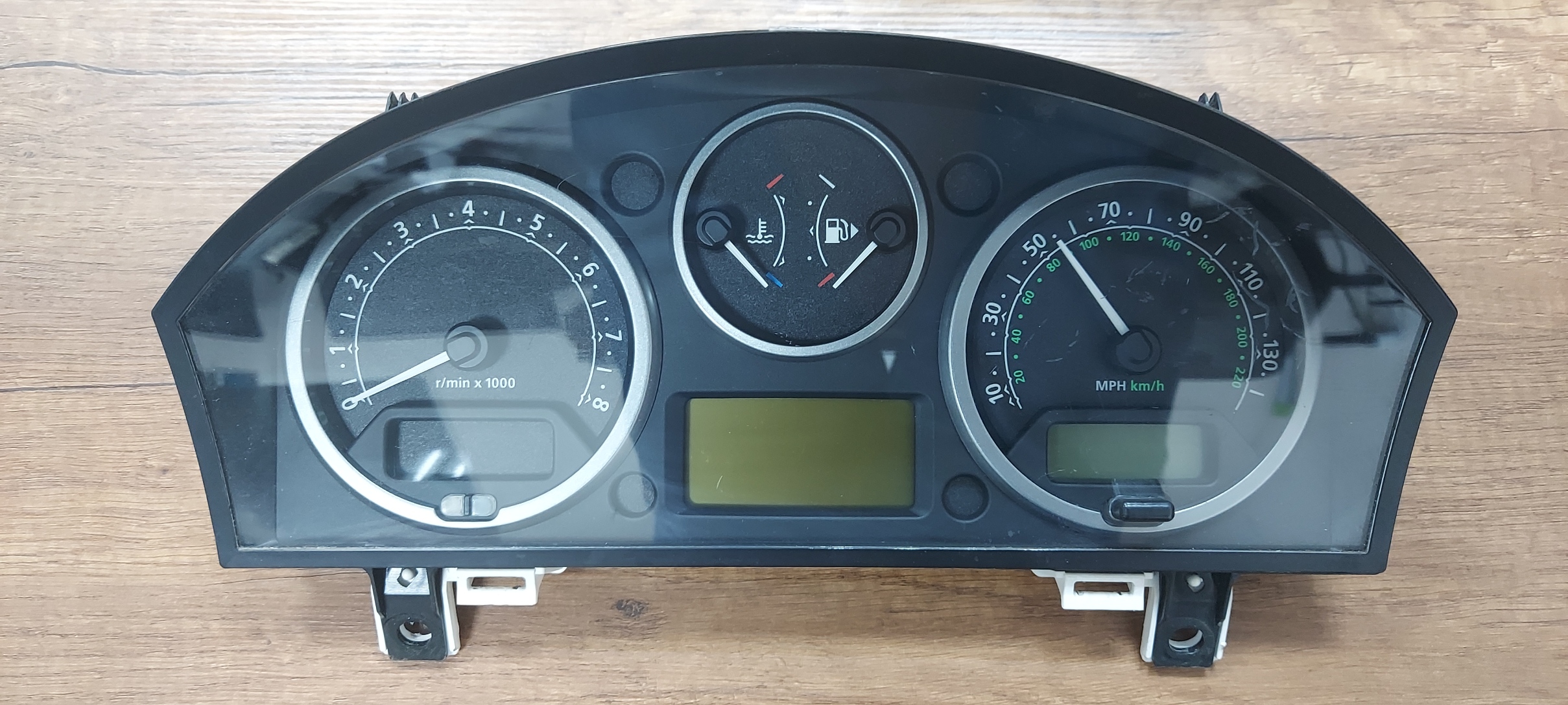 Instrument Cluster - Range Rover HSE (YAC500475PVJ) / #U702